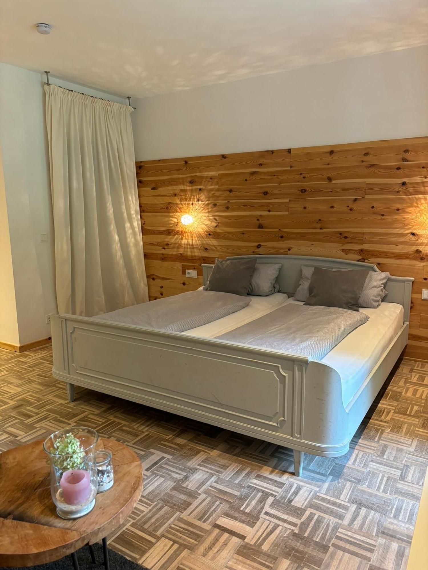 Ferienapartments Engeln Eifel Kempenich ภายนอก รูปภาพ